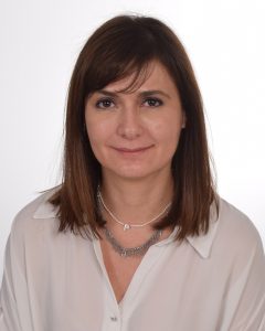 Poly Palaiogeorgou y Elad Shvaid (no en la imagen) ayudan a los ingenieros a aprovechar Microsoft 365 Copilot para mejorar productividad y colaboración.